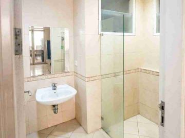 DIJUAL RUMAH SIAP HUNI FULLY FURNIHSH, LINGKUNGAN HIJAU SAN ASRI. THE GREEN BSD