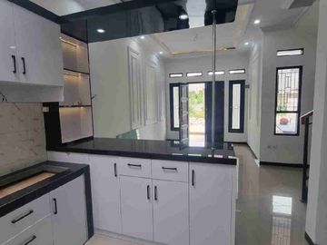 DI JUAL RUMAH 2 LANTAI BISA CAST & BISA KPR