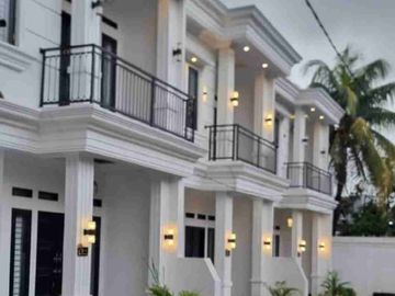 DI JUAL RUMAH 2 LANTAI BISA CAST & BISA KPR