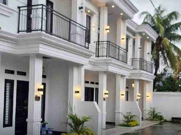 DI JUAL RUMAH 2 LANTAI BISA CAST & BISA KPR