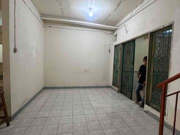 Disewakan Rumah 2 Lantai Hadap Selatan di Sunter Garden - Jakarta Utara