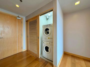 For Rent: 2 Bedroom with Parking Slot at 1016 Residences, Cebu Business Park - 98sqm.