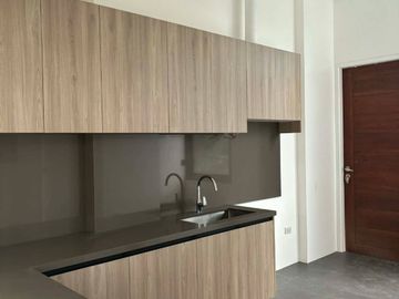 FOR SALE / LEASE – BRAND NEW HOUSE & LOT