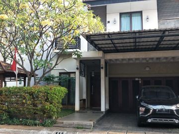 Rumah Pulomas Residence 2 Lantai Siap Huni Akses 2 Mobil