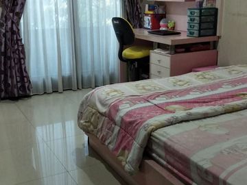 Rumah Pulomas Residence 2 Lantai Siap Huni Akses 2 Mobil