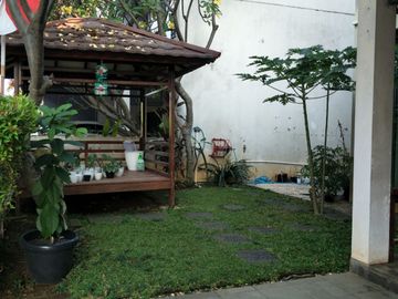Rumah Pulomas Residence 2 Lantai Siap Huni Akses 2 Mobil