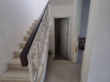 Rumah Cluster Premium Thames JGC - Luas 90m , 2+1 KT dan Semi Furnished