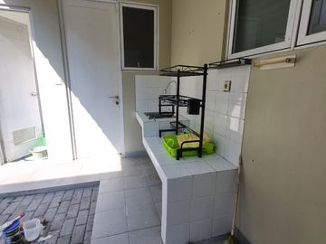 Rumah Cluster Premium Thames JGC - Luas 90m , 2+1 KT dan Semi Furnished