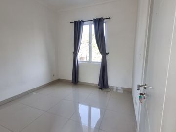 Rumah Cluster Premium Thames JGC - Luas 90m , 2+1 KT dan Semi Furnished