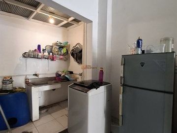 Strategis Sewa Ruko 4,5Lt. Unfurnished di Roxy Cideng Jakarta Pusat Akses ke Pintu Tol, Rumah Sakit, Transjakarta, Tanah Abang, Gambir