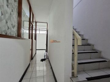 Strategis Sewa Ruko 4,5Lt. Unfurnished di Roxy Cideng Jakarta Pusat Akses ke Pintu Tol, Rumah Sakit, Transjakarta, Tanah Abang, Gambir