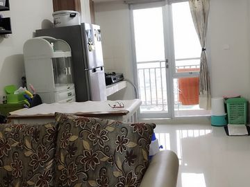 Dijual 2BR Semi Furnish Oak Tower B – Lantai 20, Sky Garden, Pool, 3 Menit LRT, Siap Huni