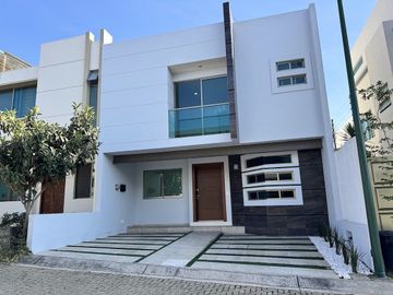 Espectacular casa en Venta, Los Almendros Residencia
