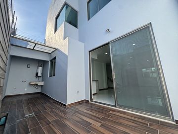 Espectacular casa en Venta, Los Almendros Residencia