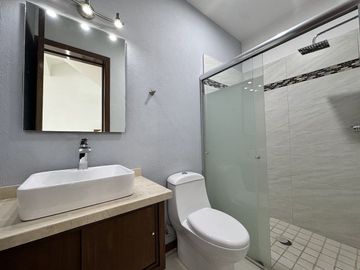 Espectacular casa en Venta, Los Almendros Residencia