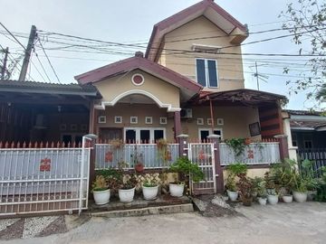 Rumah Siap Huni Posisi Hook di Harapan Indah Bekasi