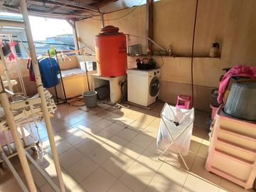 Rumah Siap Huni Posisi Hook di Harapan Indah Bekasi