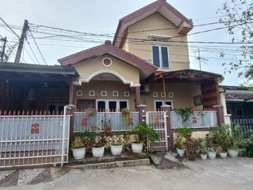 Rumah Siap Huni Posisi Hook di Harapan Indah Bekasi