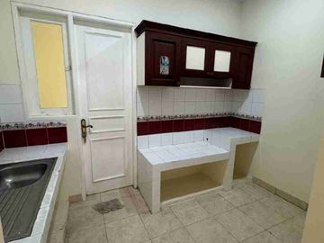 Rumah Sewa Siap Huni di Permata Buana Jakarta Barat