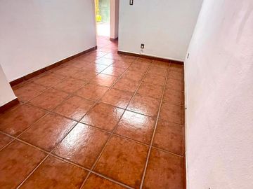 CASA EN RENTA EN QUERETARO / COL. LA ERA