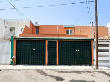 CASA EN RENTA EN QUERETARO / COL. LA ERA