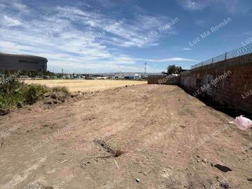 📍 LOTE EN VENTA
Frente a Arena Potosí
Junto a estacionamientos de la Feria
📐 400 m²
💰 $6,500/m²