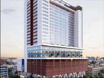 VENTA DE LOCALES COMERCIALES Y OFICINAS EN TORRE REPUBLICA EN EL CENTRO DE MONTERREY, N.L.