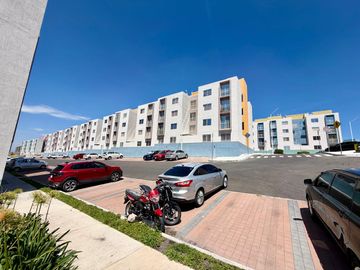 DEPARTAMENTO EN PLANTA BAJA CON TERRAZA Y ACCESO SEGURO, VILLAS DEL REFUGIO, QRO.