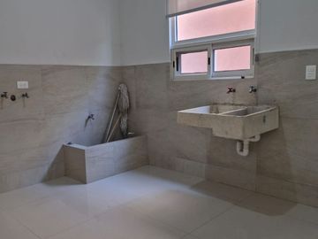 Casa en Renta Colonia los Azulejos (Sierra Alta) Monterrey, Nuevo León