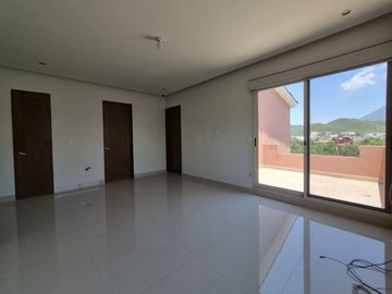 Casa en Renta Colonia los Azulejos (Sierra Alta) Monterrey, Nuevo León