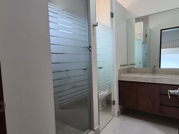 Casa en Renta Colonia los Azulejos (Sierra Alta) Monterrey, Nuevo León