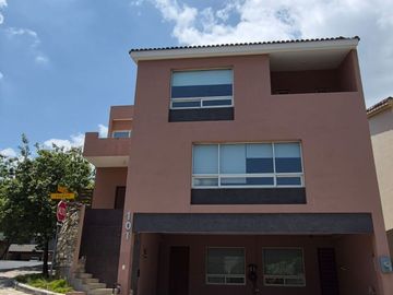 Casa en Renta Colonia los Azulejos (Sierra Alta) Monterrey, Nuevo León