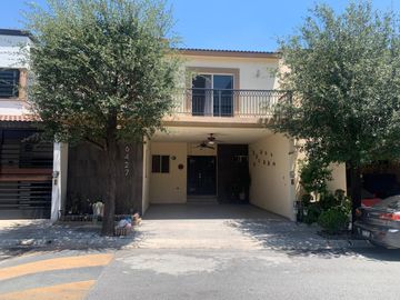 Casa Renta Privadas Portal de Cumbres Monterrey Amenidades