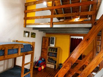 Dúplex · A 1 Cuadra del Mar · Amoblada · Entrepiso + Espacio Adicional