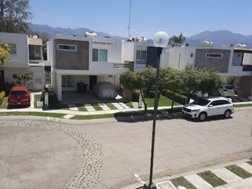 VENDO BONITA CASA EN CONDOMINIO EN MORAS PUERTO VALLARTA  CON 3 RECAMARAS