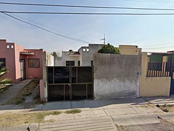 CASA EN VENTA-COL.SANTIAGO-JALISCO