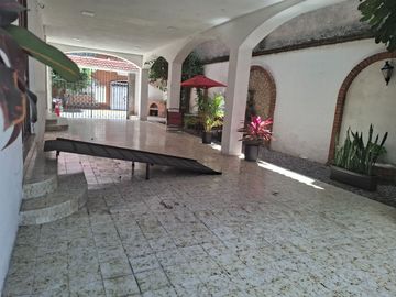 CONSULTORIOS EN RENTA ZONA NORTE LEON GTO JARDINES DEL MORAL A 10 MIN DE PLAZA MAYOR.