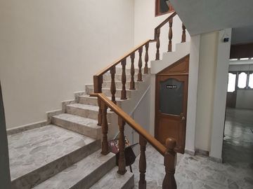CONSULTORIOS EN RENTA ZONA NORTE LEON GTO JARDINES DEL MORAL A 10 MIN DE PLAZA MAYOR.