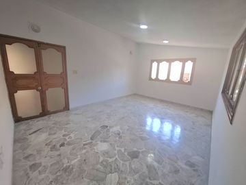 CONSULTORIOS EN RENTA ZONA NORTE LEON GTO JARDINES DEL MORAL A 10 MIN DE PLAZA MAYOR.