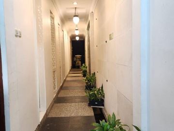 Rumah Klasik Vintage Area Cikini Menteng Jakarta Cocok Untuk Investasi Atau Usaha Lokasi Strategis