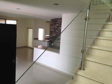 casa en renta en gran jardín con cuarto de juegos