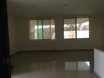 casa en renta en gran jardín con cuarto de juegos
