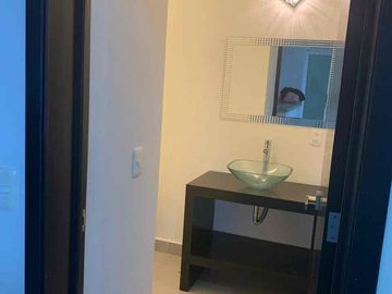 casa en renta en gran jardín con cuarto de juegos
