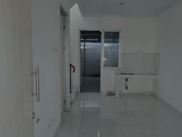 Disewakan Rumah Unfurnished di Napoli Sektor 7C Gading Serpong