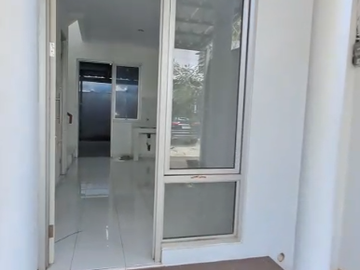 Disewakan Rumah Unfurnished di Napoli Sektor 7C Gading Serpong