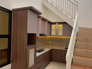 Furnished, Luas 101 m2  , Cluster Rumah Baru (Hook), Dekat Grand Wisata