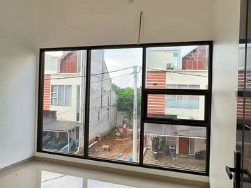 Furnished, Luas 101 m2  , Cluster Rumah Baru (Hook), Dekat Grand Wisata