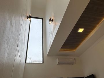 Furnished, Luas 101 m2  , Cluster Rumah Baru (Hook), Dekat Grand Wisata