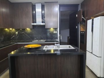 Disewakan Apartemen Bloomington Kemang Village 3BR