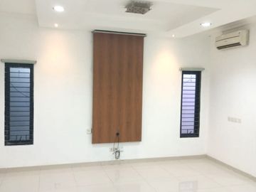 Rumah Cluster Alamanda 2lt 9x23 209m type 3KT JGC Jakarta Garden City Cakung